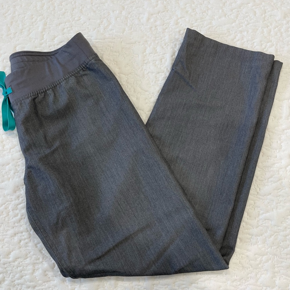 Figs XS/P Graphite pants